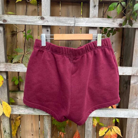Beaver Canoe Burgundy Sweat Shorts Size M Cozy Classic - Picture 3 of 4